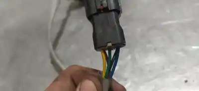 Second-hand car spare part front right door lock for kia carens 2.0 turbodiesel cat oem iam references   