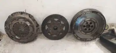 Pezzo di ricambio per auto di seconda mano KIT FRIZIONE per MAZDA 3 BERLINA (BK)  Riferimenti OEM IAM 3M517563CF  