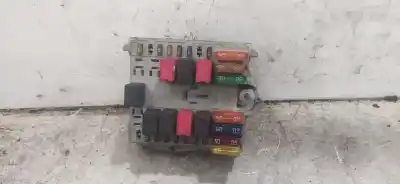 Peça sobressalente para automóvel em segunda mão caixa de fusíveis e relés por audi a4 berlina (8e) 2.0 tdi referências oem iam 46760257