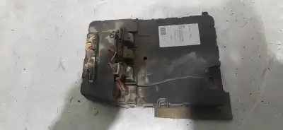 İkinci el araba yedek parçası RÖLE/SIGORTA KUTUSU için RENAULT MEGANE II FAMILIAR  OEM IAM referansları 8200525384  