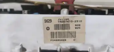 Pezzo di ricambio per auto di seconda mano pannello degli strumenti per chrysler voyager (gs) 2.5 turbodiesel riferimenti oem iam p04685629c  