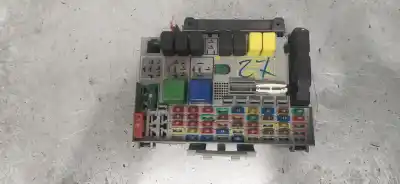 Pièce détachée automobile d'occasion BOÎTES À FUSIBLES pour OPEL ASTRA G BERLINA  Références OEM IAM 24412497  