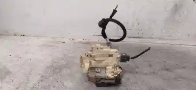 İkinci el araba yedek parçası SAG ÖN KAPI KILIDI için VOLKSWAGEN PASSAT BERLINA (3C2)  OEM IAM referansları CZ3C1837016A  