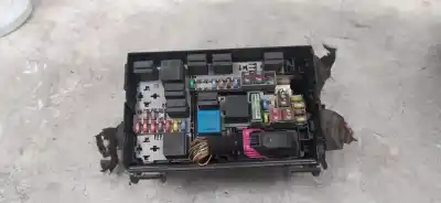 Second-hand car spare part FUSE BOX UNIT for OPEL MERIVA B  OEM IAM references 13292736  