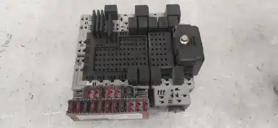 Peça sobressalente para automóvel em segunda mão caixa de fusíveis e relés por volvo s60 berlina 2.4 d referências oem iam 30679527