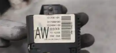Peça sobressalente para automóvel em segunda mão display gps / multimídia por opel combo 1.3 16v cdti cat (z 13 dt / ln9) referências oem iam 13208191  317099190