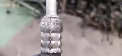 Peça sobressalente para automóvel em segunda mão tubos de ar condicionado por audi a2 (8z) 1.4 tdi (55kw) referências oem iam 8z1260713