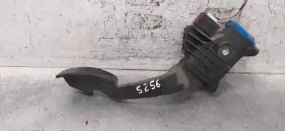 Second-hand car spare part accelerator pedal for opel corsa d corsavan oem iam references 13305806  