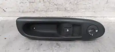 Автозапчастина б/у ПЕРЕДНІЙ ПРАВИЙ ВІКОННИЙ Вимикач для RENAULT CLIO II FASE II (B/CB0)  Посилання на OEM IAM 8200084005  