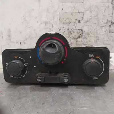 Pièce détachée automobile d'occasion COMMANDE DE CLIMATISATION / CHAUFFAGE pour RENAULT CLIO III  Références OEM IAM 69597003 69590001 030967W