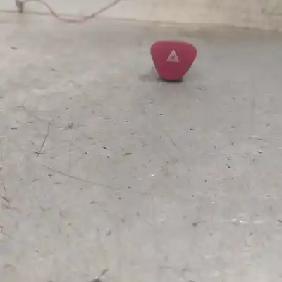 Peça sobressalente para automóvel em segunda mão Interruptor 4 Piscas - Emergência por CITROEN C3 1.1 Furio Referências OEM IAM 96405776KR  60519