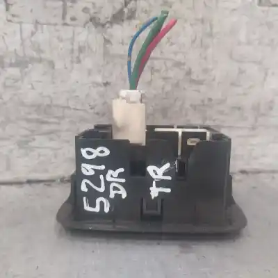 Peça sobressalente para automóvel em segunda mão botão / interruptor elevador vidro traseiro direito por toyota auris luna referências oem iam   