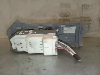 Peça sobressalente para automóvel em segunda mão botão / interruptor elevador vidro dianteiro esquerdo por toyota yaris (ksp9/scp9/nlp9) 1.4 turbodiesel cat referências oem iam 742320d110  pbtgf30