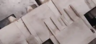 Pezzo di ricambio per auto di seconda mano scatola relè/fusibili per ford transit connect (tc7) furgón (2006->) riferimenti oem iam 2t1t14a073bc  