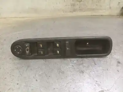 Second-hand car spare part left front power window switch for peugeot 307 break / sw (s1) 1.6 16v cat oem iam references 96498421xt