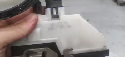 Second-hand car spare part front right door lock for citroen c2 audace oem iam references 52187780  1302070657d2