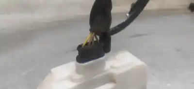 Second-hand car spare part front right door lock for citroen c2 audace oem iam references 52187780  1302070657d2