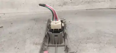 Pezzo di ricambio per auto di seconda mano interruttore alzacristalli anteriore destro per toyota yaris (ksp9/scp9/nlp9) 1.4 turbodiesel cat riferimenti oem iam 742310d090  