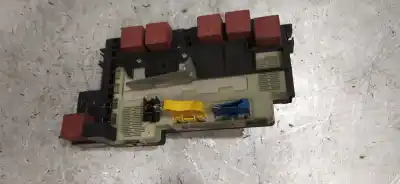 Second-hand car spare part fuse box unit for renault clio ii fase i (b/cbo) 1.2 oem iam references p7700411322e  