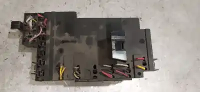 Second-hand car spare part fuse box unit for renault clio ii fase i (b/cbo) 1.2 oem iam references p7700411322e  