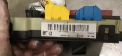 Second-hand car spare part fuse box unit for renault clio ii fase i (b/cbo) 1.2 oem iam references p7700411322e  