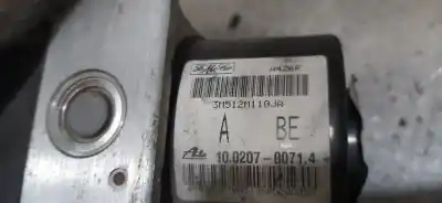 Peça sobressalente para automóvel em segunda mão abs por ford focus berlina (cap) ambiente (d) referências oem iam 3m512m110ja  3m512m110ja
