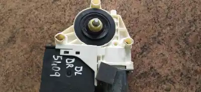 Pezzo di ricambio per auto di seconda mano motore alzacristalli anteriore destro per audi a3 (8p) 2.0 fsi ambiente riferimenti oem iam 8p0959802e  