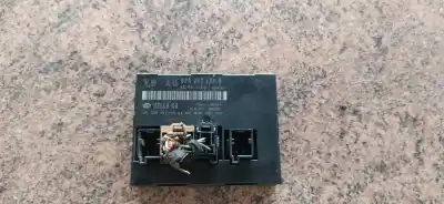 Pièce détachée automobile d'occasion Boîtes à Fusibles pour AUDI A3 (8P) 2.0 FSI Ambiente Références OEM IAM 8P0959433B  