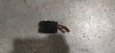 Second-hand car spare part left front power window switch for renault clio ii fase ii (b/cb0) authentique oem iam references   