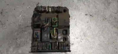 Pezzo di ricambio per auto di seconda mano scatola relè/fusibili per peugeot 307 break / sw (s1) break xs riferimenti oem iam 9651196880a  