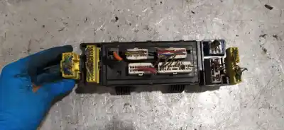 Peça sobressalente para automóvel em segunda mão caixa de fusíveis e relés por chevrolet tacuma se referências oem iam u1004423d  