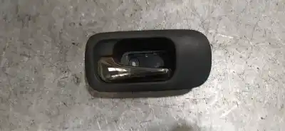 Автозапчастина б/у ЛІВА ПЕРЕДНЯ ВНУТРІШНЯ РУЧКА для HONDA CR-V (RD8)  Посилання на OEM IAM   
