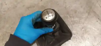 Pezzo di ricambio per auto di seconda mano POMELLO DELLA LEVA DEL CAMBIO per PEUGEOT 206 BERLINA  Riferimenti OEM IAM   