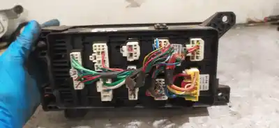 Second-hand car spare part fuse box unit for kia sorento 2.5 crdi active oem iam references 911613e010  