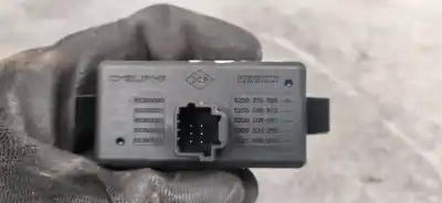 Peça sobressalente para automóvel em segunda mão trocar por renault clio iii authentique referências oem iam 8200214896  