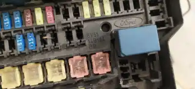 Автозапчасти б/у блок реле/предохранителей за ford transit courier limited ссылки oem iam 8v5114b144bb  