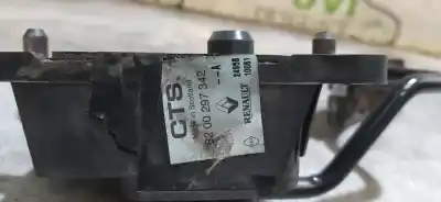 Second-hand car spare part accelerator pedal for renault clio iii confort expression oem iam references 8200297342  