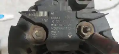 Second-hand car spare part alternator for renault clio iii authentique oem iam references 8200660033  