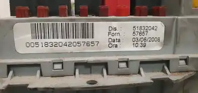 Second-hand car spare part FUSE BOX UNIT for FIAT BRAVO (198)  OEM IAM references 51832042  