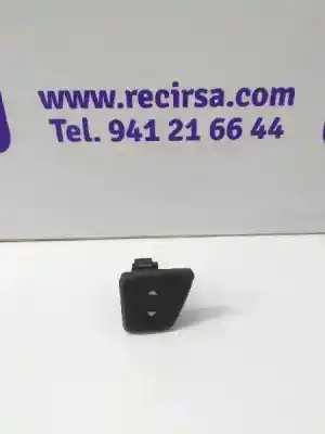 Pezzo di ricambio per auto di seconda mano interruttore alzacristalli anteriore destro per fiat nuova 500 (150) pop riferimenti oem iam 305060128b
