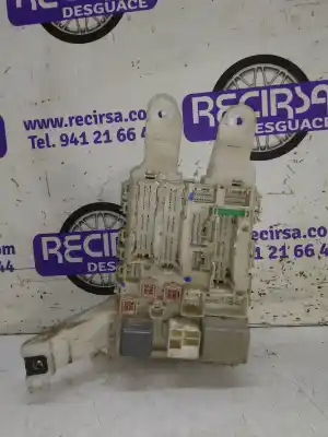 Peça sobressalente para automóvel em segunda mão caixa de fusíveis e relés por toyota auris luna referências oem iam 8273002150a