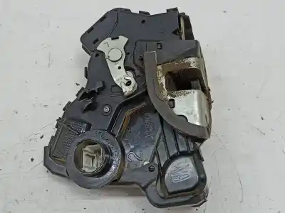 Peça sobressalente para automóvel em segunda mão fechadura da porta dianteira esquerda por toyota auris luna referências oem iam 