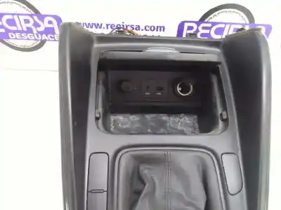 Pezzo di ricambio per auto di seconda mano console centrale per kia carens ( ) concept riferimenti oem iam 84633a4000  