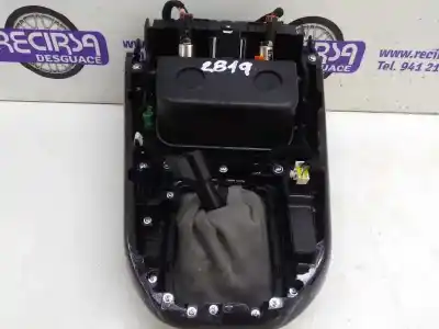 Pezzo di ricambio per auto di seconda mano console centrale per kia carens ( ) concept riferimenti oem iam 84633a4000  