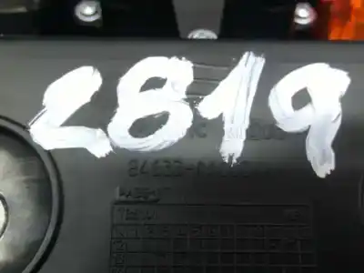 Pezzo di ricambio per auto di seconda mano console centrale per kia carens ( ) concept riferimenti oem iam 84633a4000  