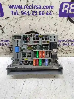 Peça sobressalente para automóvel em segunda mão caixa de fusíveis e relés por bmw serie 3 berlina (e90) 320d referências oem iam 690660703