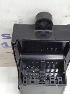 Peça sobressalente para automóvel em segunda mão botão / interruptor elevador vidro dianteiro esquerdo por suzuki celerio ga referências oem iam 15805r  