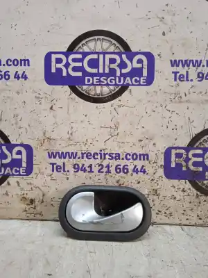 Second-hand car spare part interior left front handle for renault clio iii exception oem iam references 310579