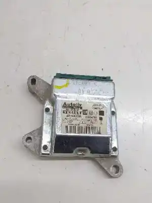Peça sobressalente para automóvel em segunda mão centralina de airbag por renault trafic combi (ab 4.01) 9 - plazas (l1h1) 2.9t combi corto referências oem iam 8200435339a