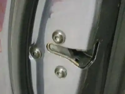 Second-hand car spare part LEFT FRONT DOOR LOCK for SSANGYONG REXTON  OEM IAM references   